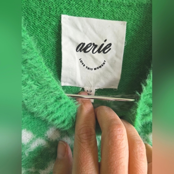 Aerie, Oversized Fuzzy Crewneck Sweater, Size Small - Picture 7 of 9